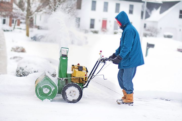 The 5 Best Small Motor Equipment Options for Cold Weather